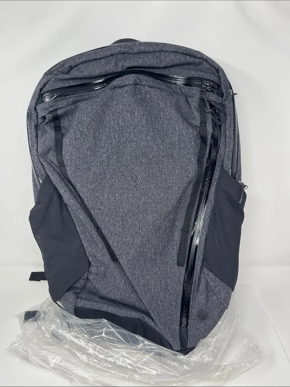 LULULEMON Core Backpack 2.0 Gray One Size Brand New With Tags Retail $158